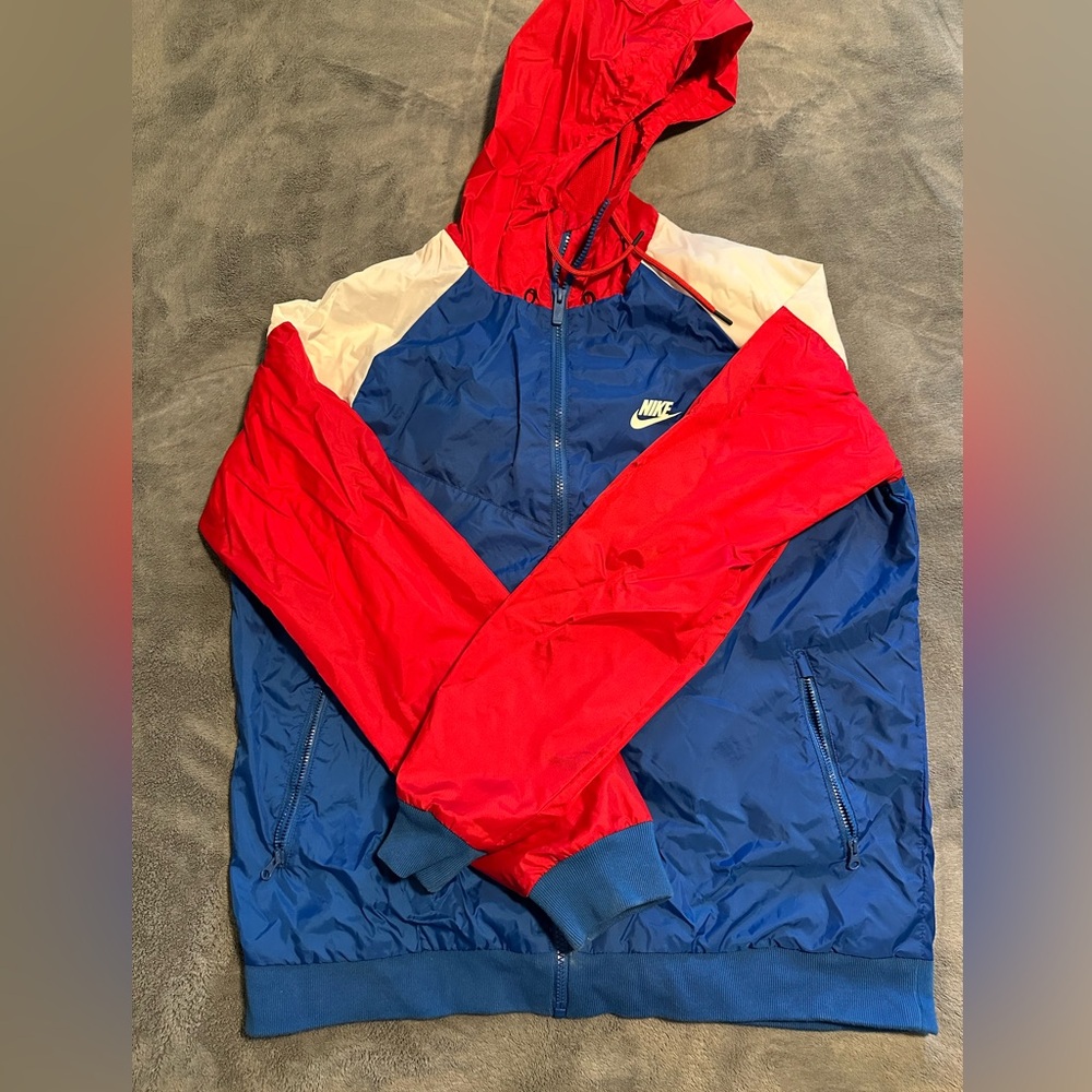 Nike Windbreaker Size Medium